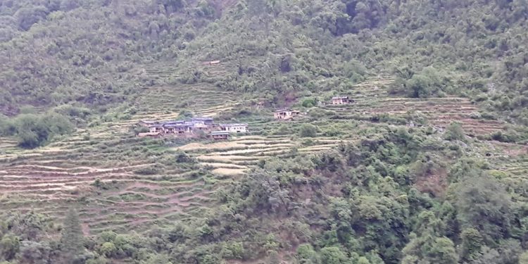 हुम्लाको मासपुर गाउँबाट मतदान केन्द्र पुग्न १० घण्टा !