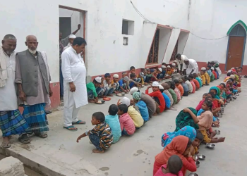 दिवा खाजाले अरविया गुल्सने वारिस मदरसाका प्रधानाध्यापक खुशी