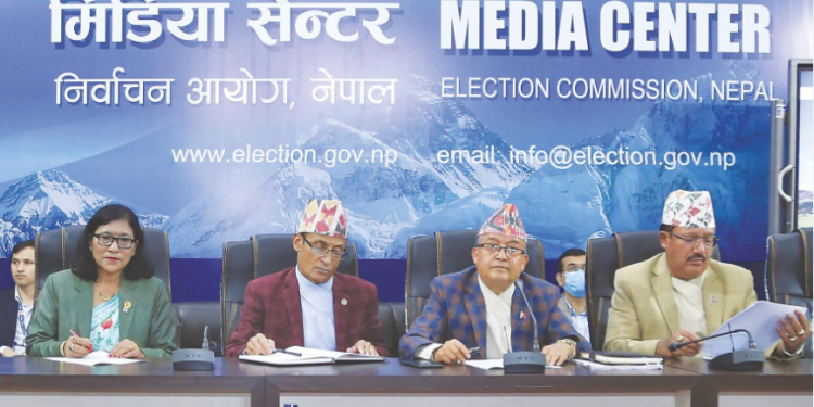 ढुक्क भएर मतदानमा भाग लिन प्रमुख निर्वाचन आयुक्त थपलियाको आग्रह