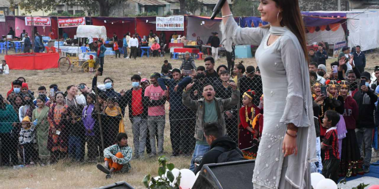 नेपालगञ्ज महोत्सवमा आज गायिका एलिना चौहानको दमदार प्रस्तुती