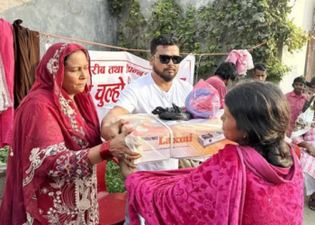 वडा नं. ५ का विपन्न तथा गरिब परिवारलाई ग्याँस चुल्हो वितरण