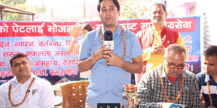 नीलसागरमा केक काटेर रेडियो कृष्णसारले आप्नो १५औं बार्षिकोत्सव मनायो