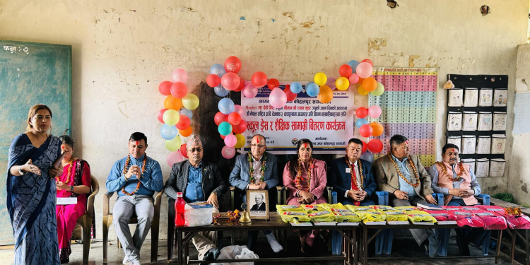 जन्मदिनमा बिपन्न परिवारका बालबालिकालाई खाद्यान्न, पोशाक र स्टेशनरी सहयोग