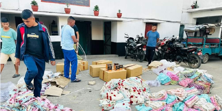 बाँके प्रहरीद्धारा नेपालगञ्जमा साढे १० लाख मूल्य बराबरको अवैध सामान बरामद