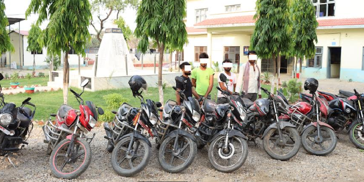 मोटरसाइकल चोरीमा संलग्न चार जना व्यक्ति बाँके प्रहरीद्धारा पक्राउ