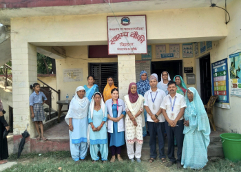 राज्यमन्त्री खानद्धारा नेपालगञ्ज पिप्रहवास्थित स्वास्थ्य चौकीको निरीक्षण