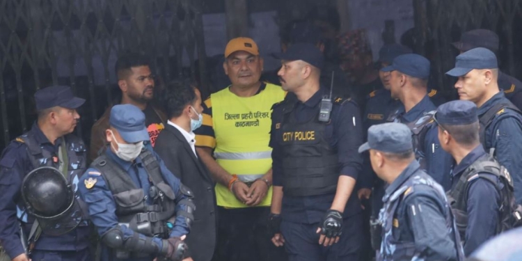 दुई मुद्दामा दुर्गा प्रसाईलाई धरौटीमा छाड्न अदालतको आदेश