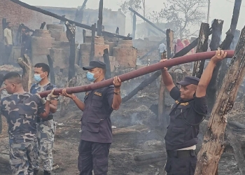 नरैनापुरमा आगलागी, १५ वटा फुसको कच्ची घरगोठ जले